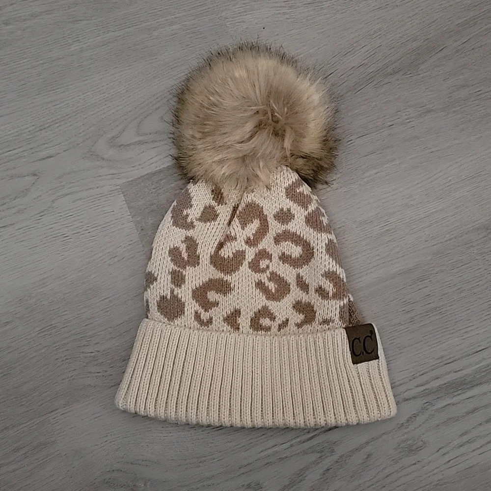 NWOT Leopard Print CC Beanie With‎ Large Pom Pom